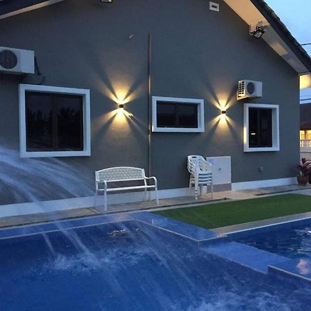 Melaka Beach Villa Klebang Besar Eksteriør bilde